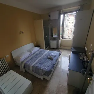 Emmy , Milão Itália